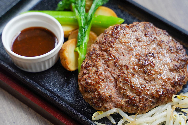 手ごねハンバーグ ￥1000